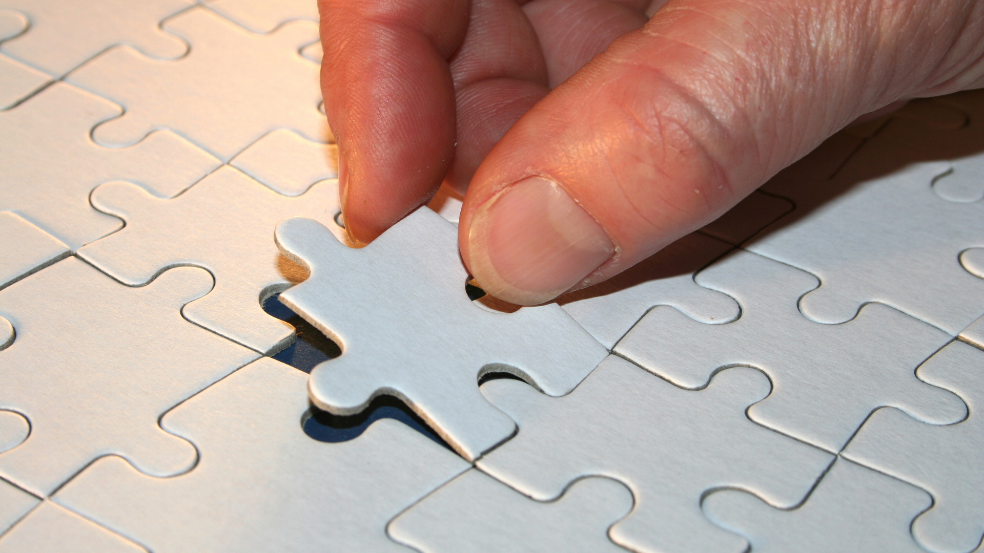 Cómo pegar un puzzle terminado paso a paso